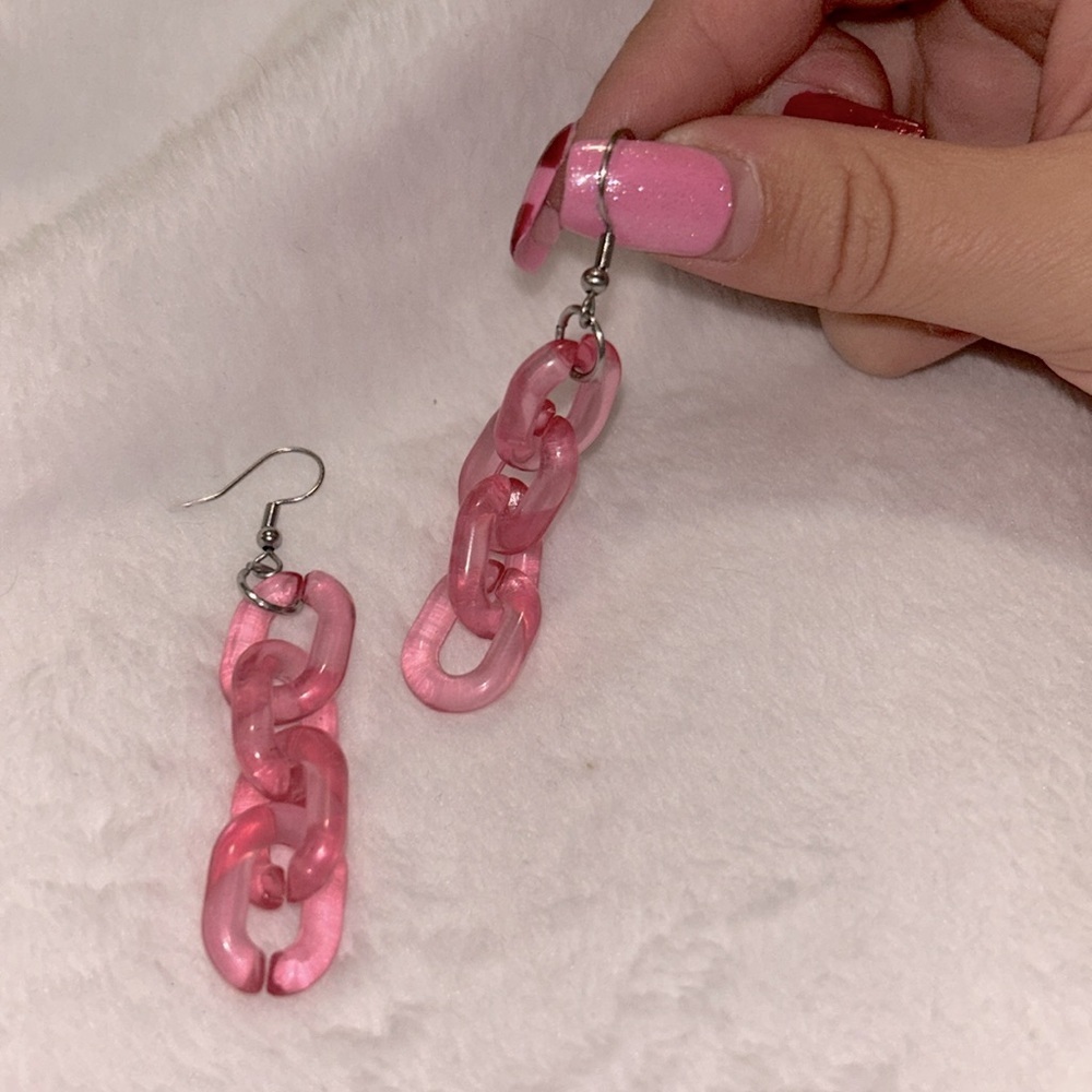 🩵3/$18🩵 Pink Chain Link Earrings - Picture 2 of 2